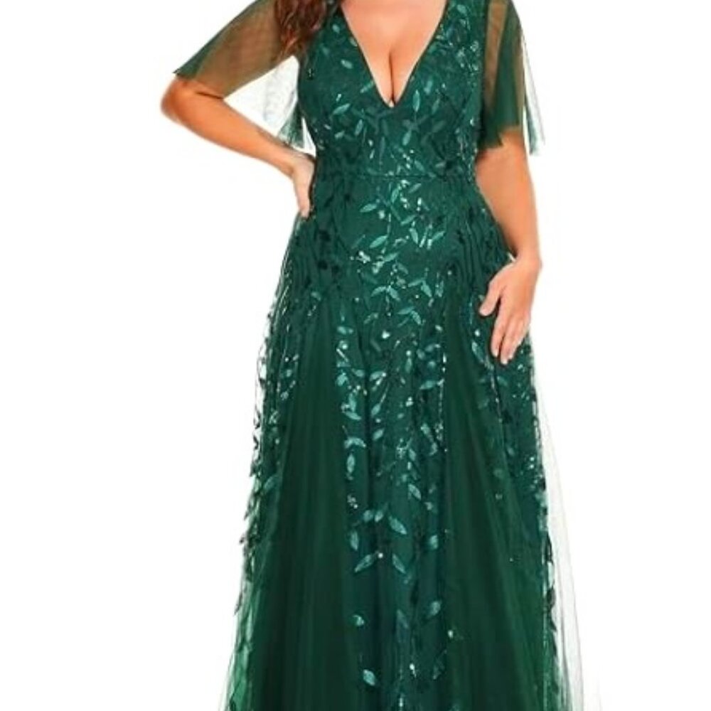 New with tags beautiful green dress 22W